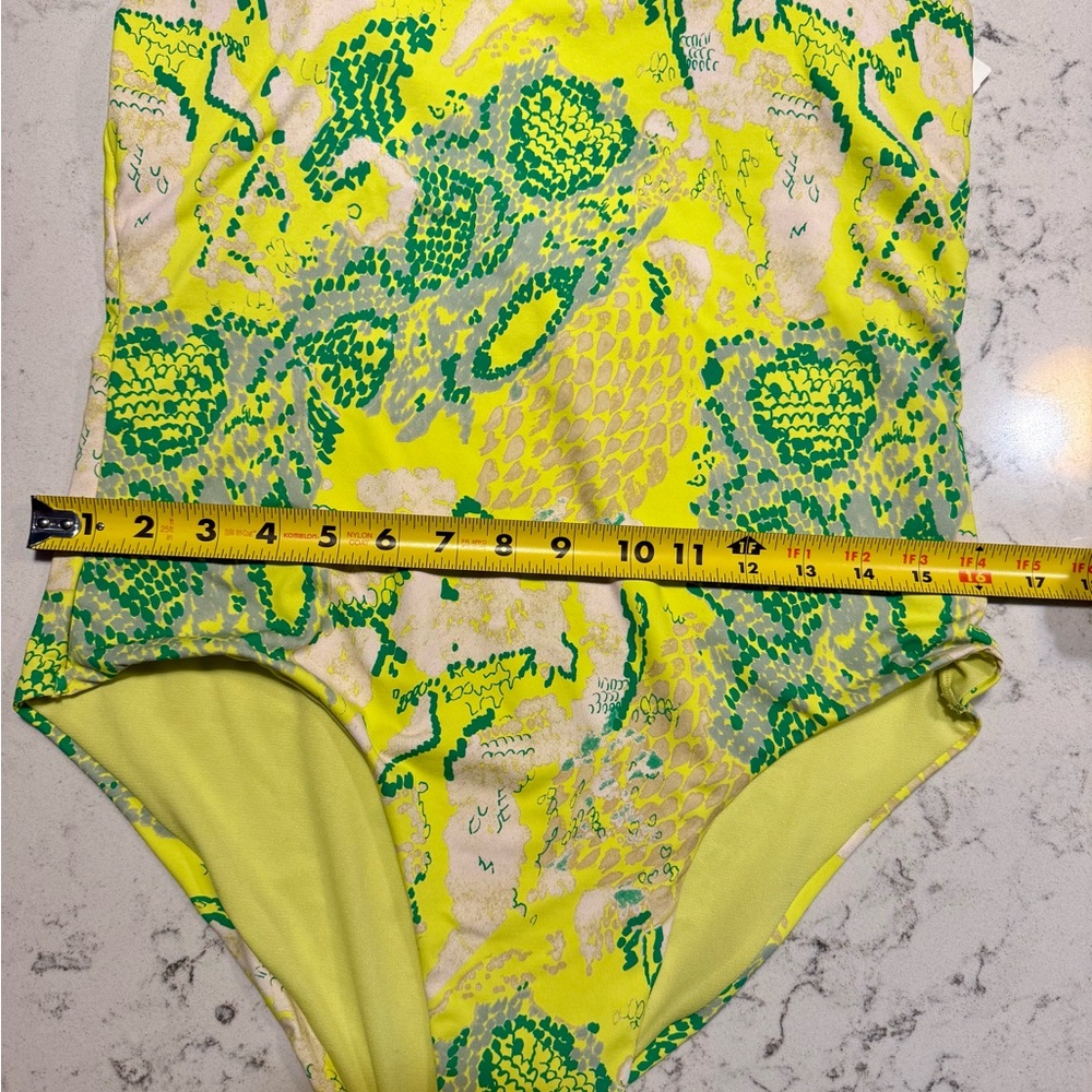 NWT-Women’s Vero Moda Halterneck One-Piece Swimsuit Lime Snake Print Size XL - Picture 9 of 10